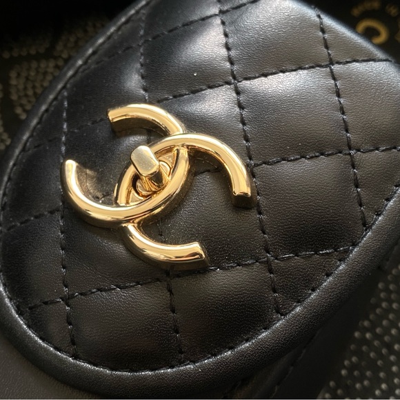 Chanel Women's Black Loafers - Picture 5 of 5